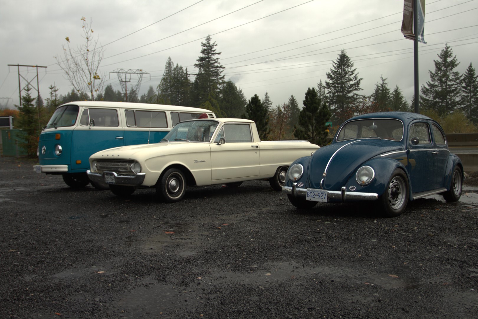 Nice Beatle, one of 2 there, nice first gen Falcon and another nice bus.