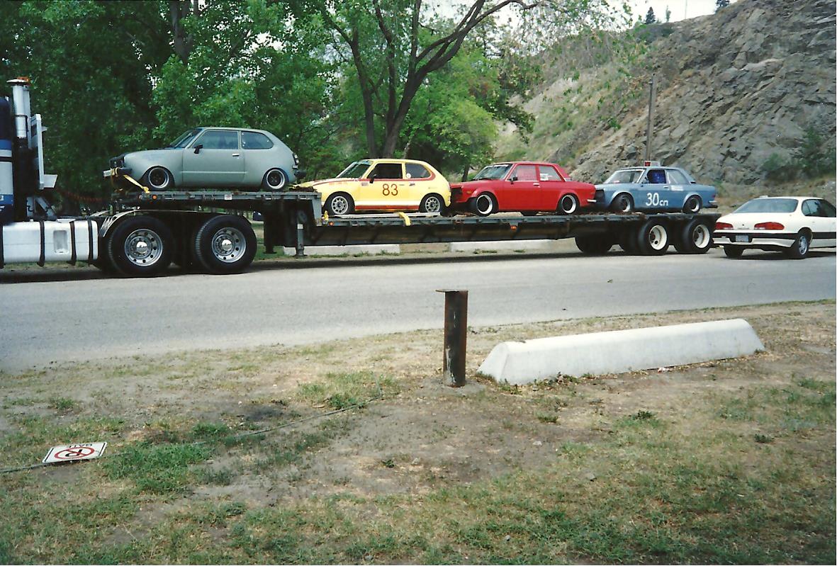 who (L to R): 1, 2, Keith's car, Dave's car<br />where: Knox Mountain, 199?